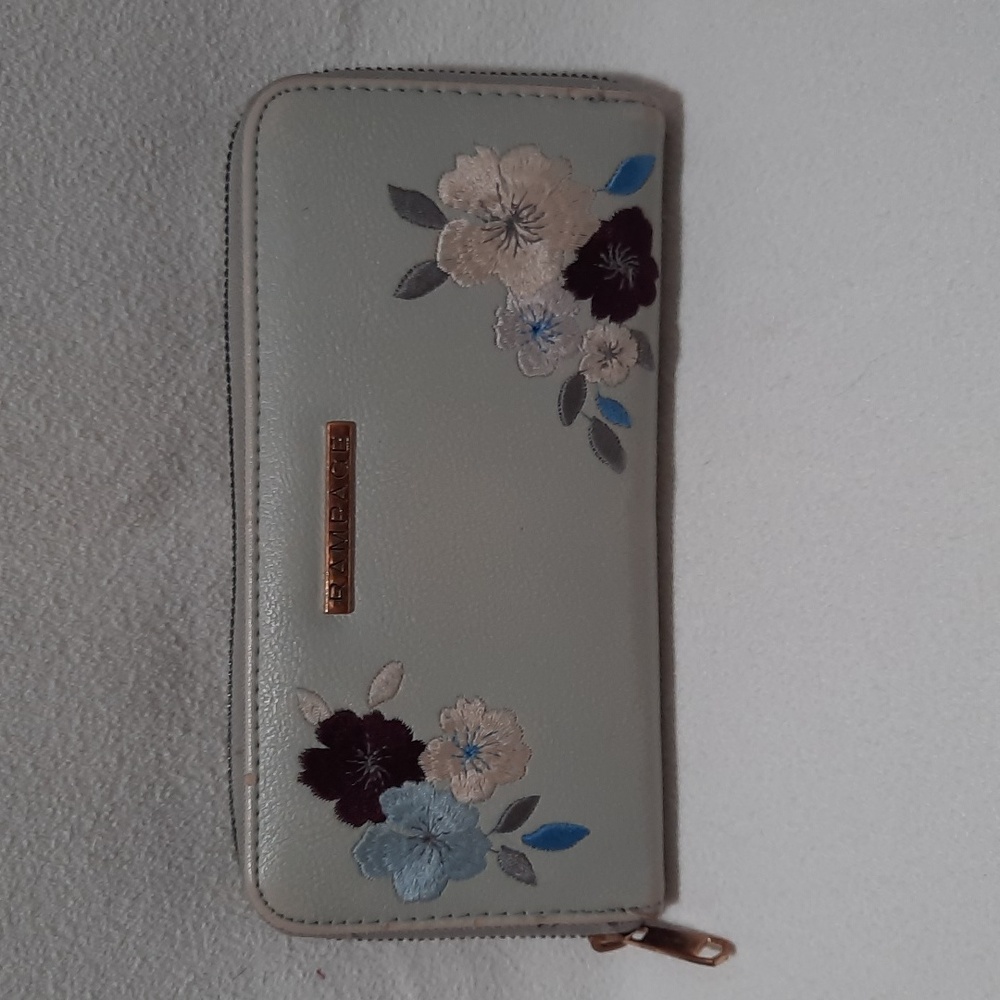 Rampage Floral Embroidered Women's Wallet - Powder Blue